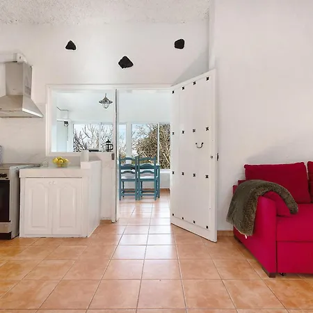 Holiday home Casa Rosas